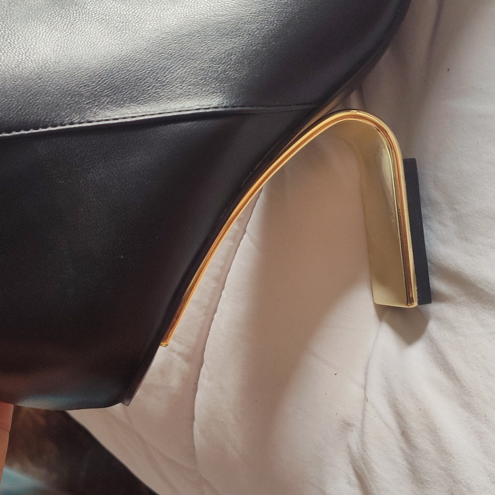 Sleek Black Heeled Boots with Gold Accents - Picture 6 of 6